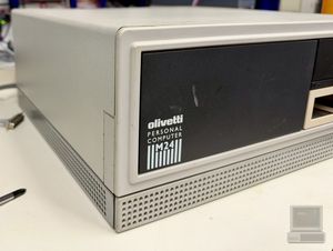 Olivetti M24, photograph 3 of 4