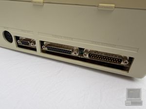 Amstrad PC1640, photograph 9 of 10