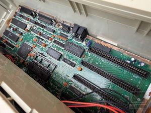 Amstrad PC1640, photograph 3 of 10