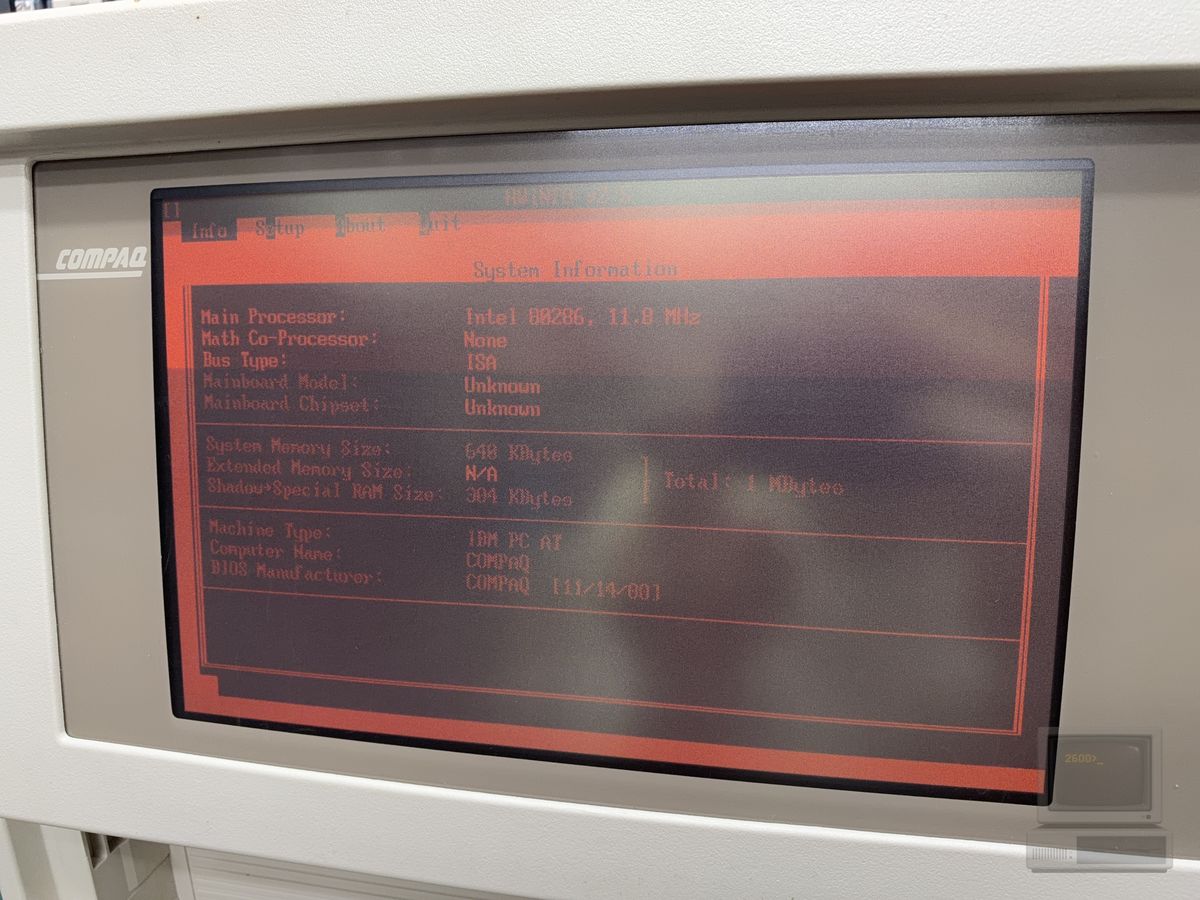 Compaq Portable III, photograph 1 of 2