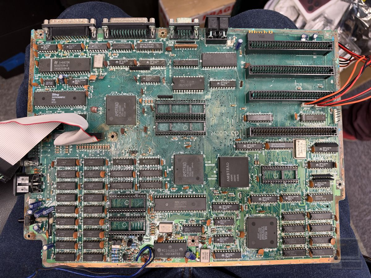 Amstrad PC1640, photograph 1 of 2