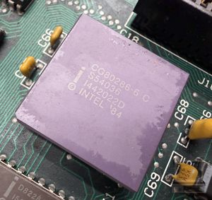 IBM 5170, photograph 2 of 4