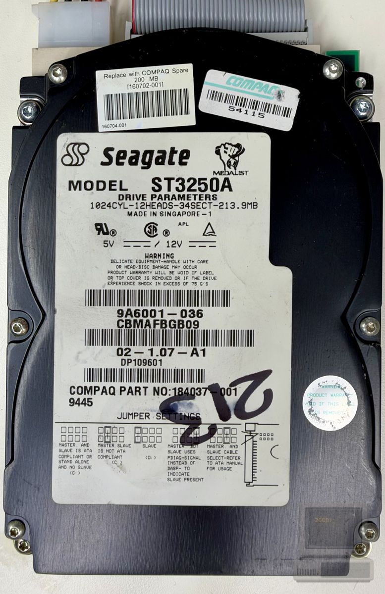 Seagate ST3250A, photograph 1 of 2